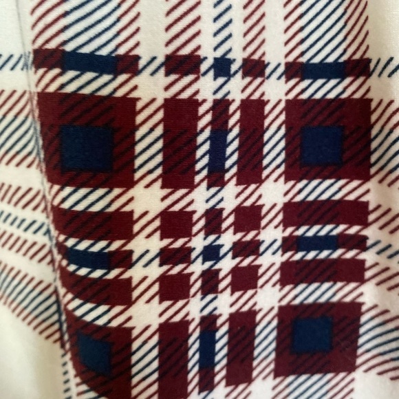 NWT justify large red, white and blue plaid sleeveless top - Picture 3 of 6